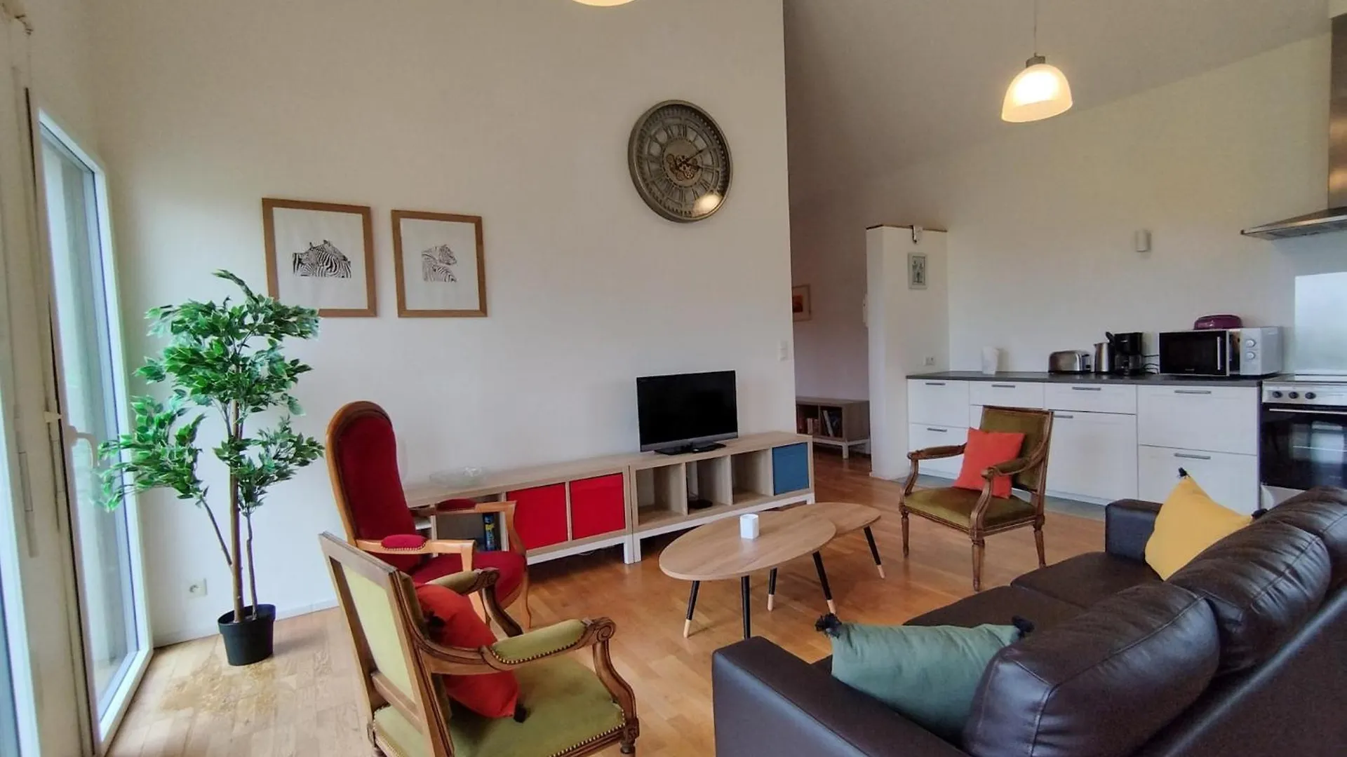 Spacious Apartment In Lanillis Lannilis Holiday home